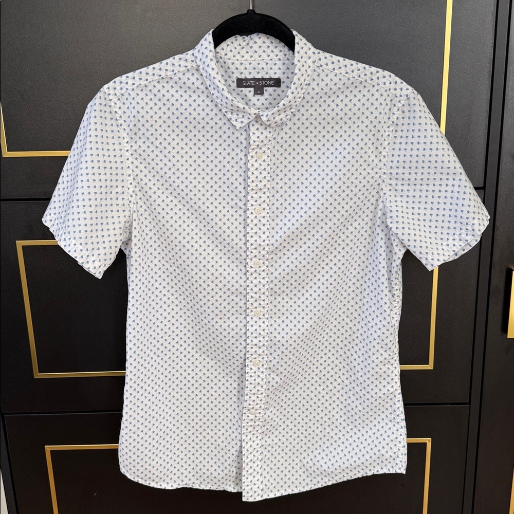 Slate & Stone White and Blue Patterned Shirt Men’s Small